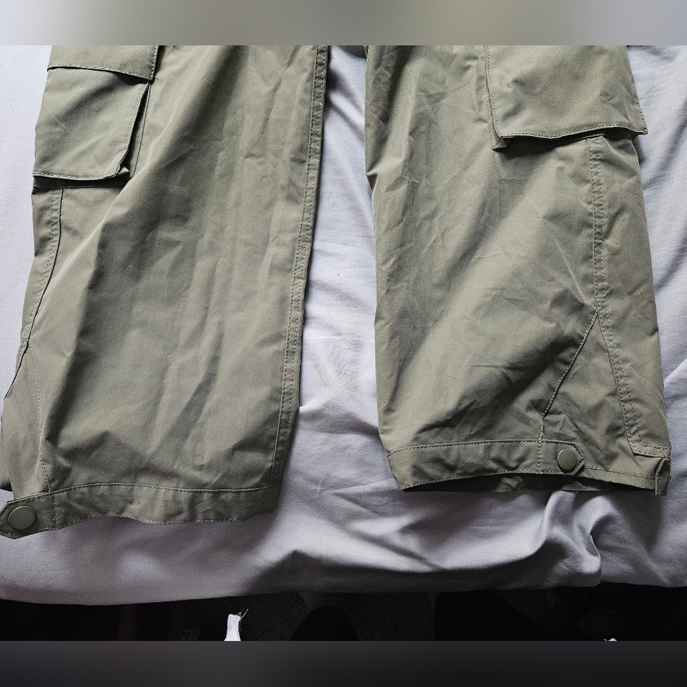 GREEN CARGO PANTS